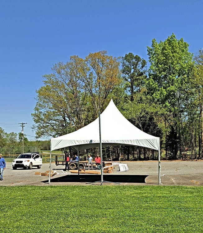 20 X 20 High Peak Tent